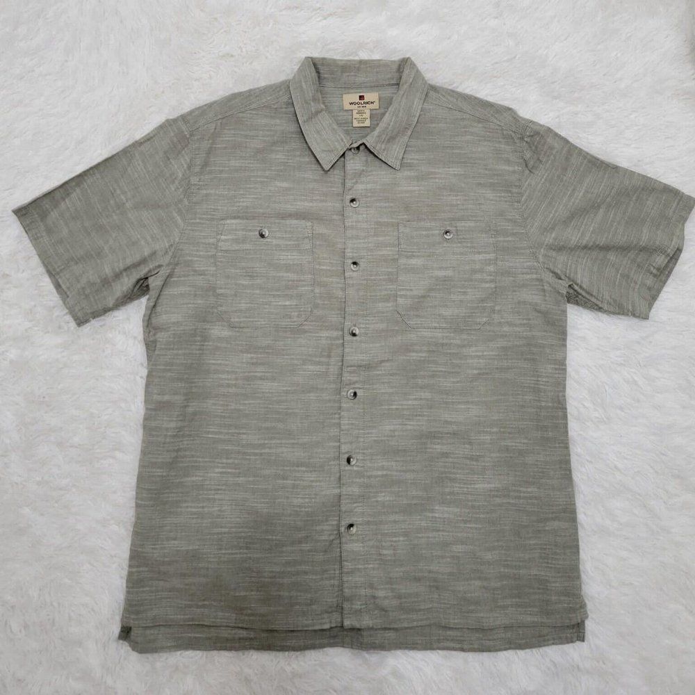 Woolrich Men's Gray Button Up Shirt Large LG, Front Pockets Short Sleeve Casual